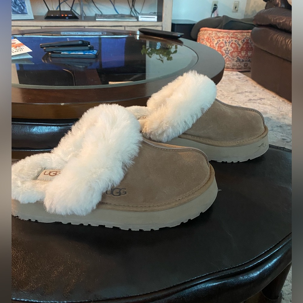 BRAND NEW CHESNUT PLATFORM UGG DISQUETTE
